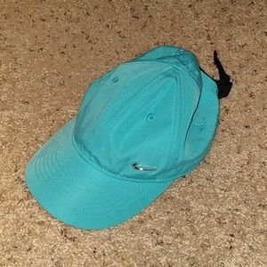 Toddler turquoise Nike hat